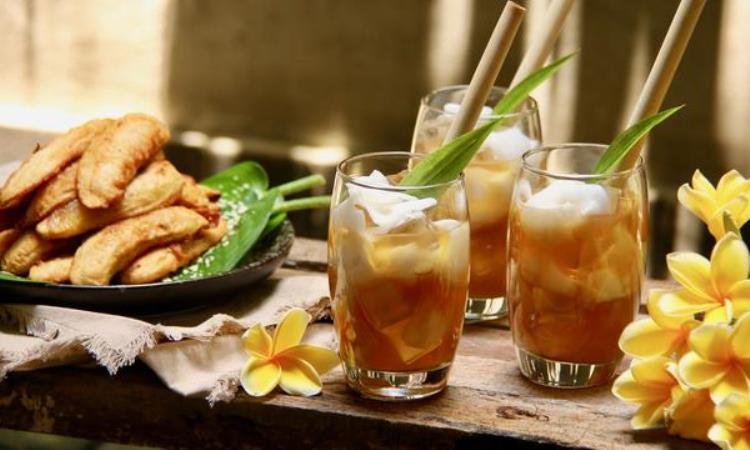 25 Minuman & Makanan Khas Bali yang Terkenal Lezat
