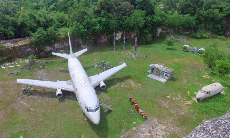 Nusa Dua Plane