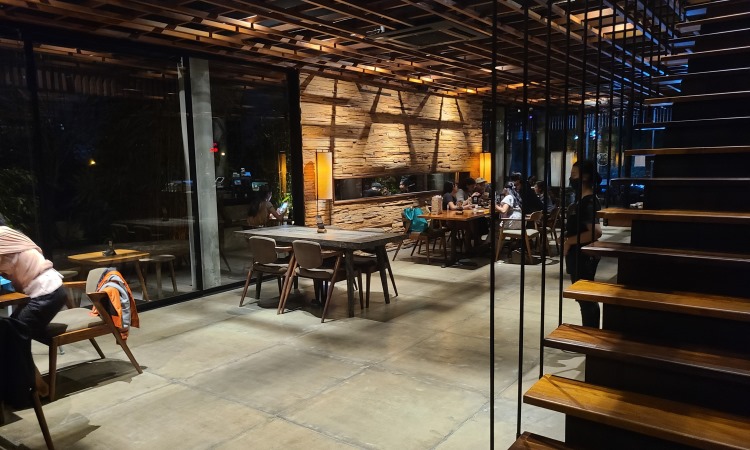 Cafe & Concept Store