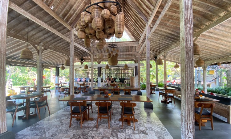 Tropical View Cafe