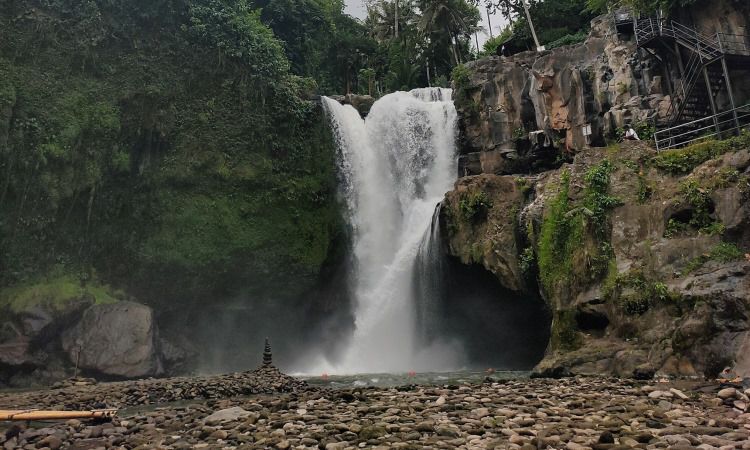 Kegiatan Air Terjun Blangsinga
