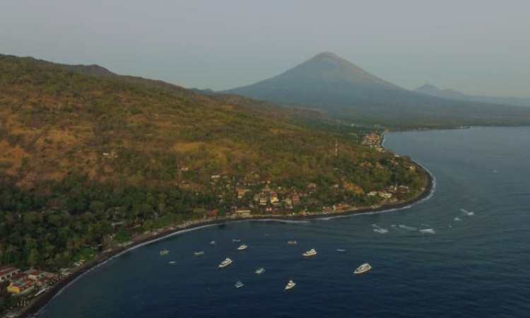 Pesona Pantai Amed, Pantai yang Penuh Keindahan Bawah Laut Bali