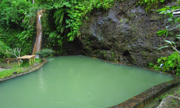 Pemandian Air Panas Angseri Tabanan, Kolam Alami Memukau & Sensasi Terapi