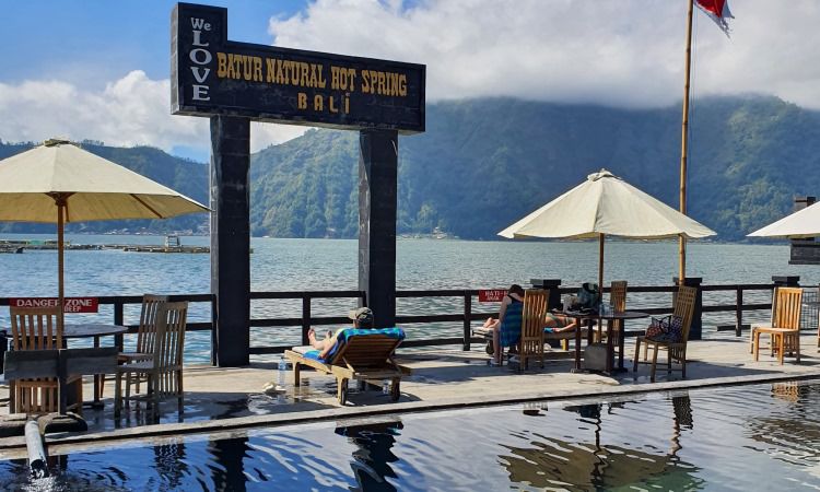 Aktivitas Pemandian Air Panas Toya Bungkah