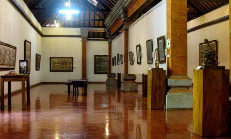 Fasilitas di Museum Puri Lukisan Ubud