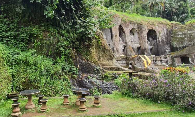 Kegiatan di Candi Gunung Kawi