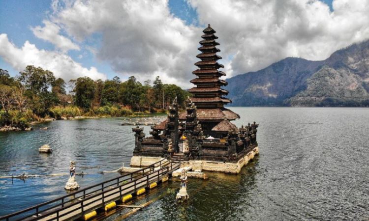 Pura Ulun Danu Batur - Pura Suci Berlatar Gunung Batur yang Menawan