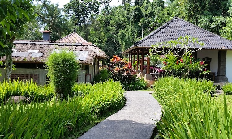 Tiket Pemandian Air Panas Penatahan