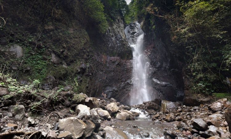 Daya Tarik Air Terjun Yeh Mampeh