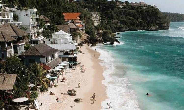 Daya Tarik Pantai Bingin