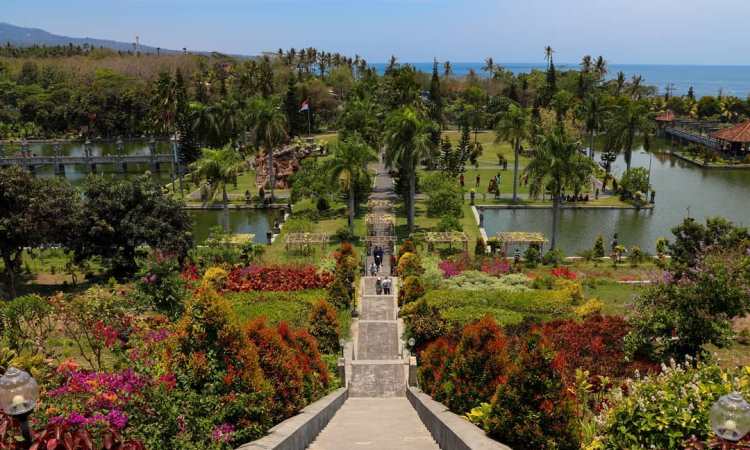 Daya Tarik Taman Ujung Karangasem