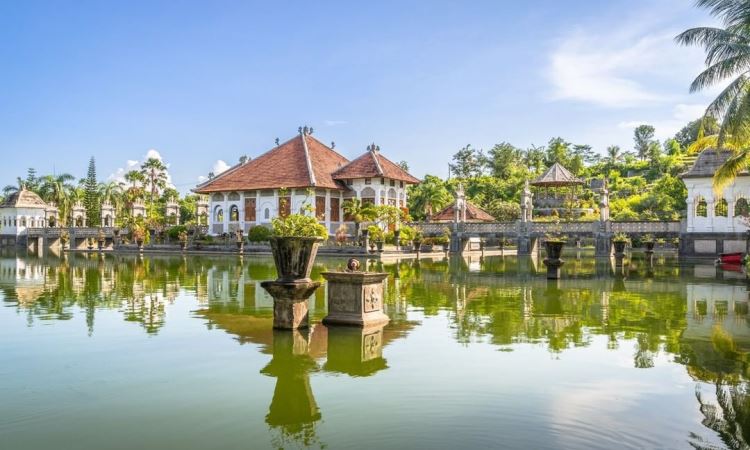 Fasilitas di Taman Ujung Karangasem Bali