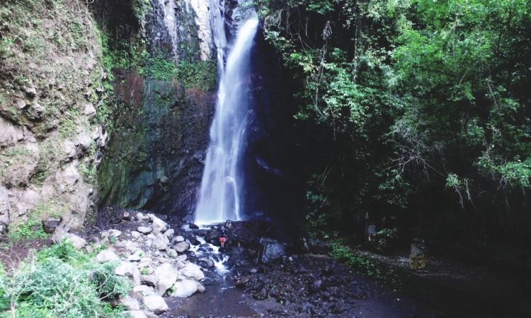 Kegiatan Air Terjun Yeh Mampeh