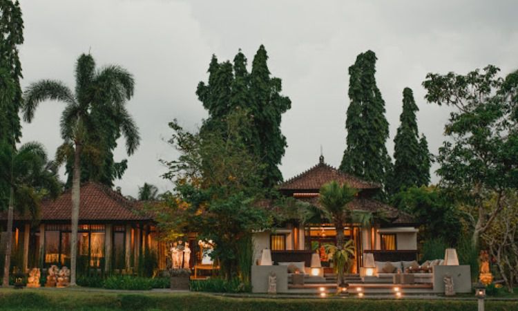 Daya Tarik Dimiliki Tanah Gajah Resort