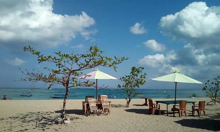 Fasilitas di Pantai Tuban Bali