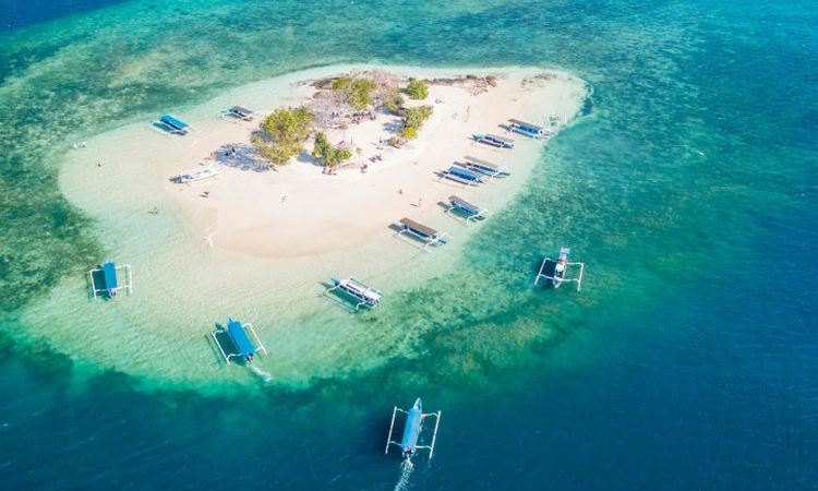 Gili Kedis, Pulau Mungil yang Memikat Hati di Lombok Barat