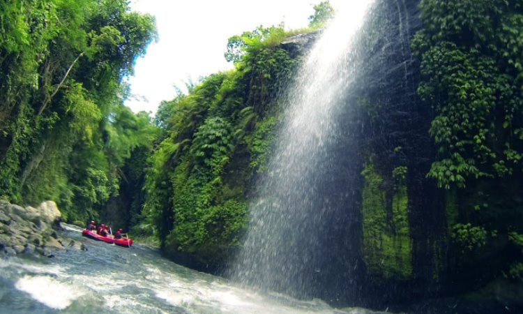 Telaga Waja Rafting, Destinasi Arung Jeram yang Menantang di Karangasem Bali