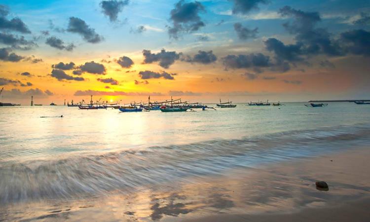 Daya Tarik Lain Pantai Kelan Tuban