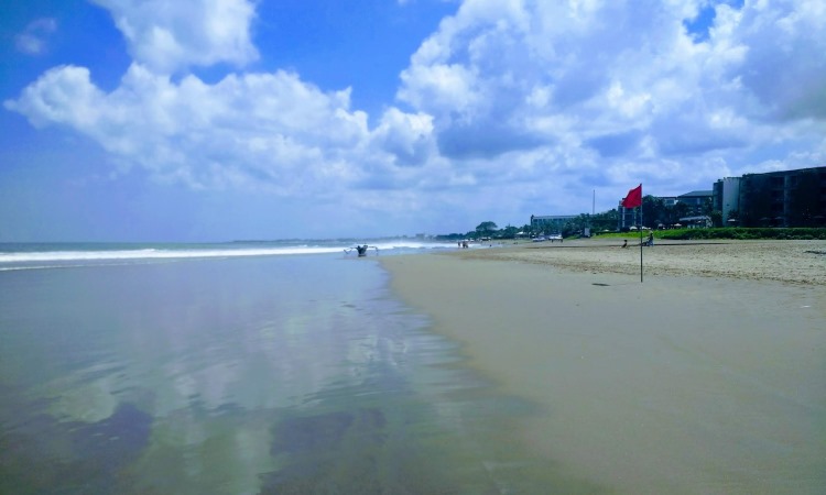 Fasilitas Pantai Petitenget