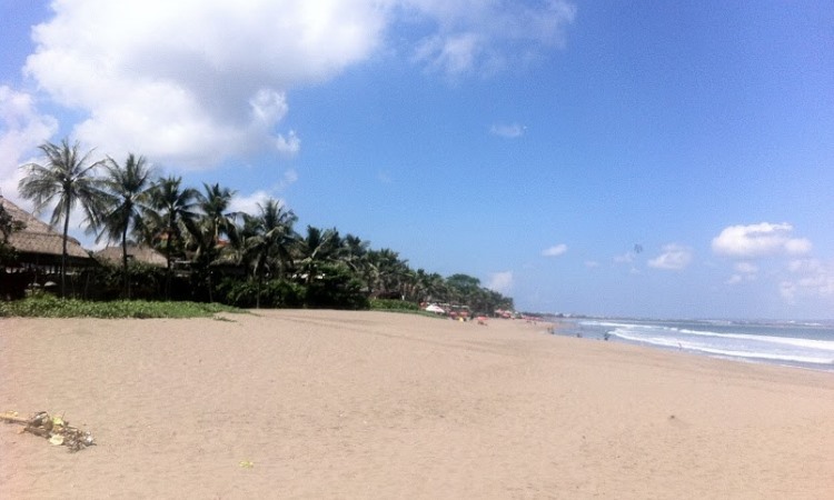 Pantai Petitenget, Pantai Cantik dengan Panorama Sunset di Bali