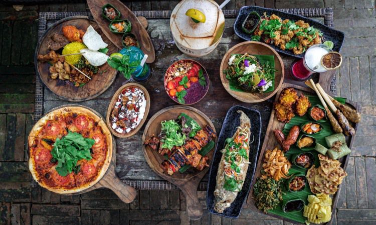 Daya Tarik Lain Folk Pool & Gardens