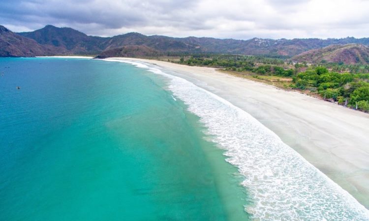 Pantai Selong Belanak Lombok