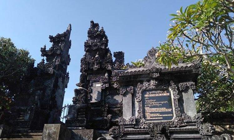 Pura Geger Dalem Pemutih, Objek Wisata Religi yang Menawan di Badung Bali