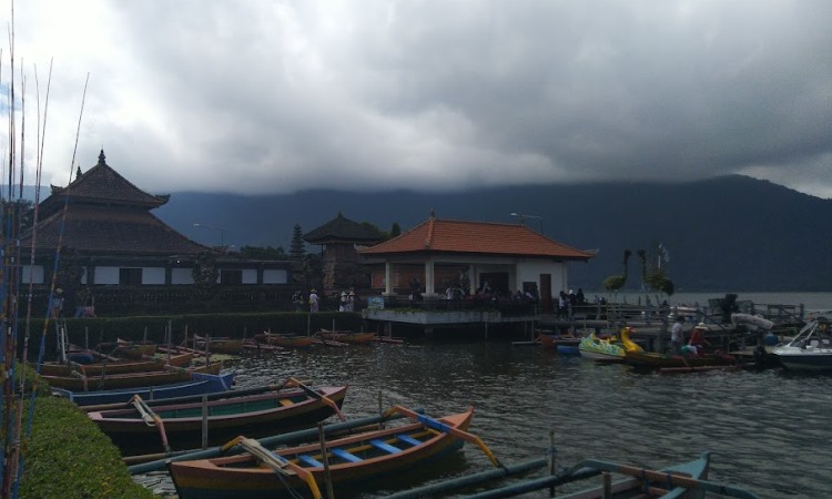 Aktivitas Seru Wisata Candi Kuning