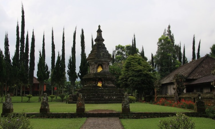 Daya Tarik Wisata Candi Kuning