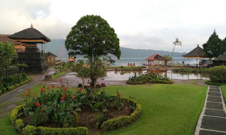 Fasilitas Wisata Candi Kuning