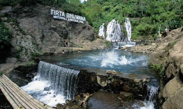 Fasilitas yang Bisa Ditemukan di Air Terjun Tirta Buana