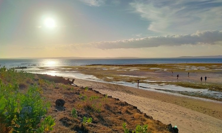 Pantai Tablolong, Pesona Pantai Indah Nan Bersih di Kupang