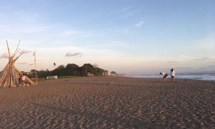 Ragam Aktivitas Menarik di Pantai Kayu Putih