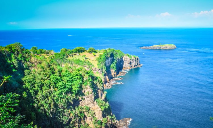 Bukit Asah, Menikmati Panorama Alam Eksotis dari Ketinggian di Karangasem