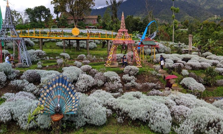 Daya Tarik Wisata Taman Sari