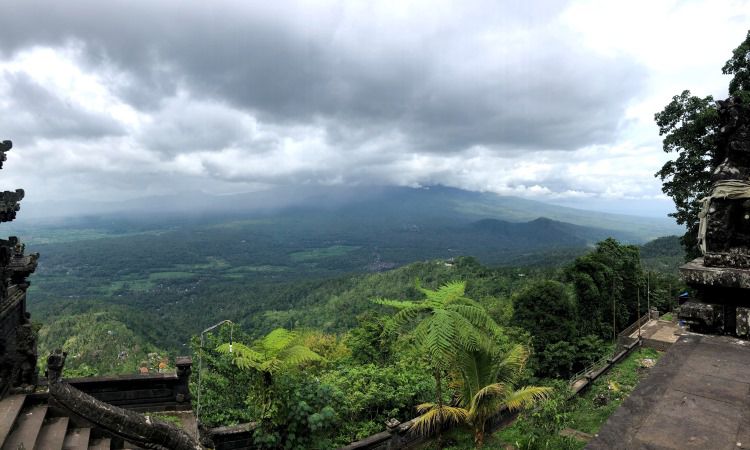 Daya Tarik di Pura Lempuyang Madya