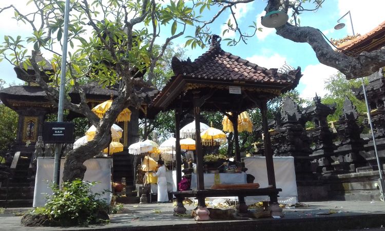 Fasilitas Pura Silayukti