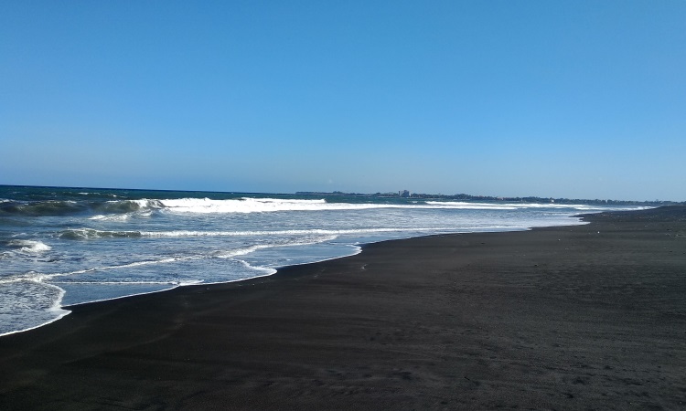 Pantai Lembeng