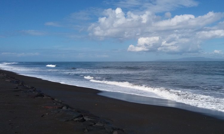 Pantai Purnama