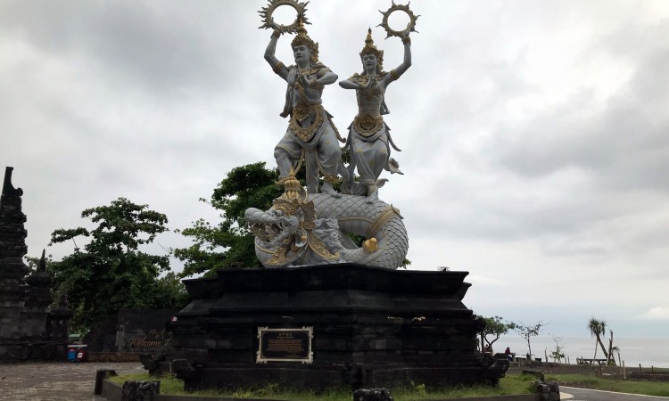 Pantai Wates Yeh Malet, Pantai Indah dengan View Alam yang Memukau di Karangasem