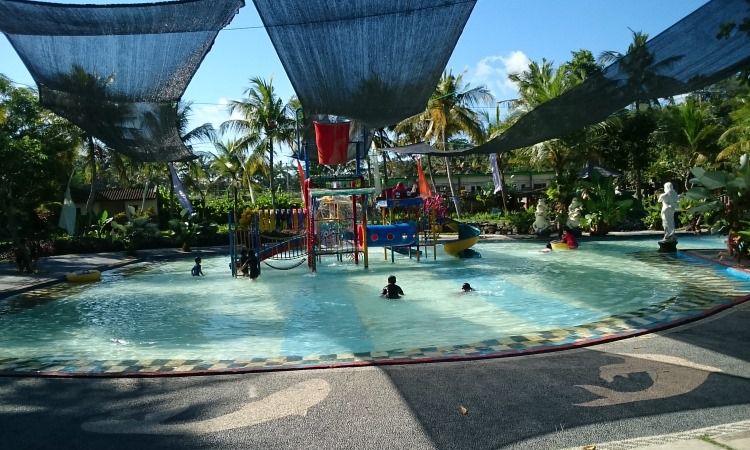 Aktivitas Menarik Waterboom Bukit Jati