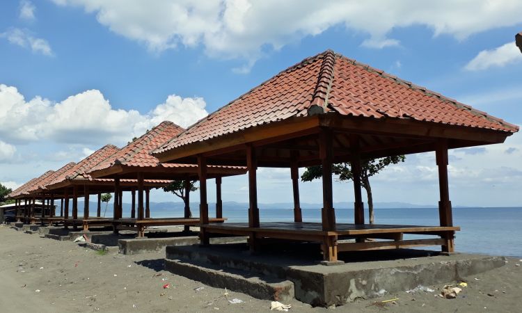 Fasilitas di Pantai Kuranji