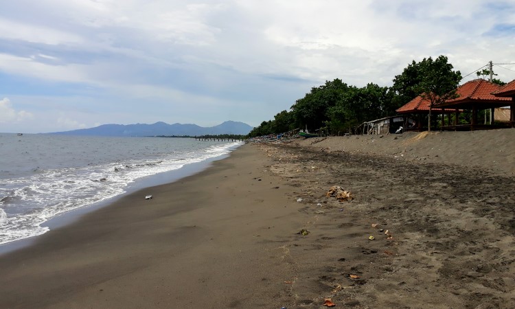 Pantai Kuranji, Pantai Indah dengan Panorama Sunset di Lombok Barat