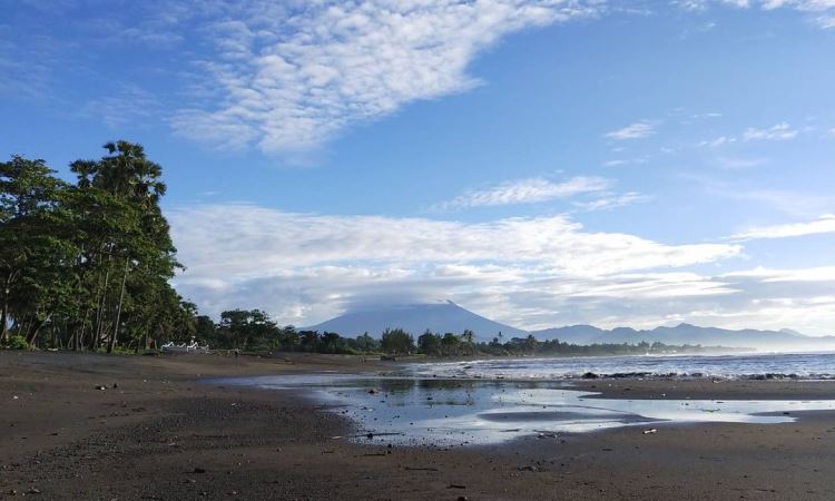 Pantai Saba, Spot Terbaik Menikmati Panorama Sunrise di Gianyar