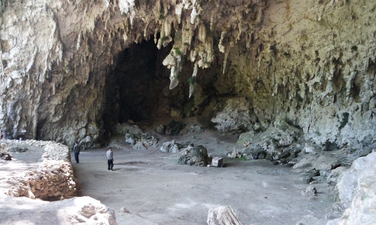 Aktivitas Menarik di Gua Liang Bua
