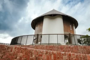 Daya Tarik Wisata Puncak Waringin