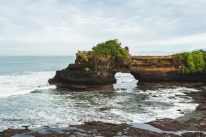 Daya Tarik Pantai Batu Bolong