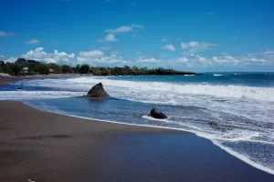 Daya Tarik Wisata Pantai Kedungu