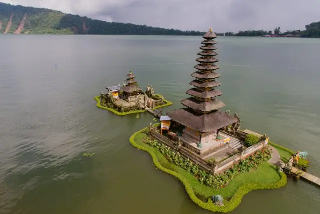 Alamat Pura Ulun Danu Bratan Tabanan