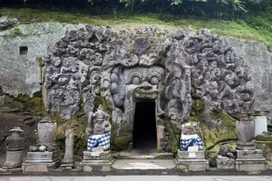 Daya Tarik Wisata Goa Gajah